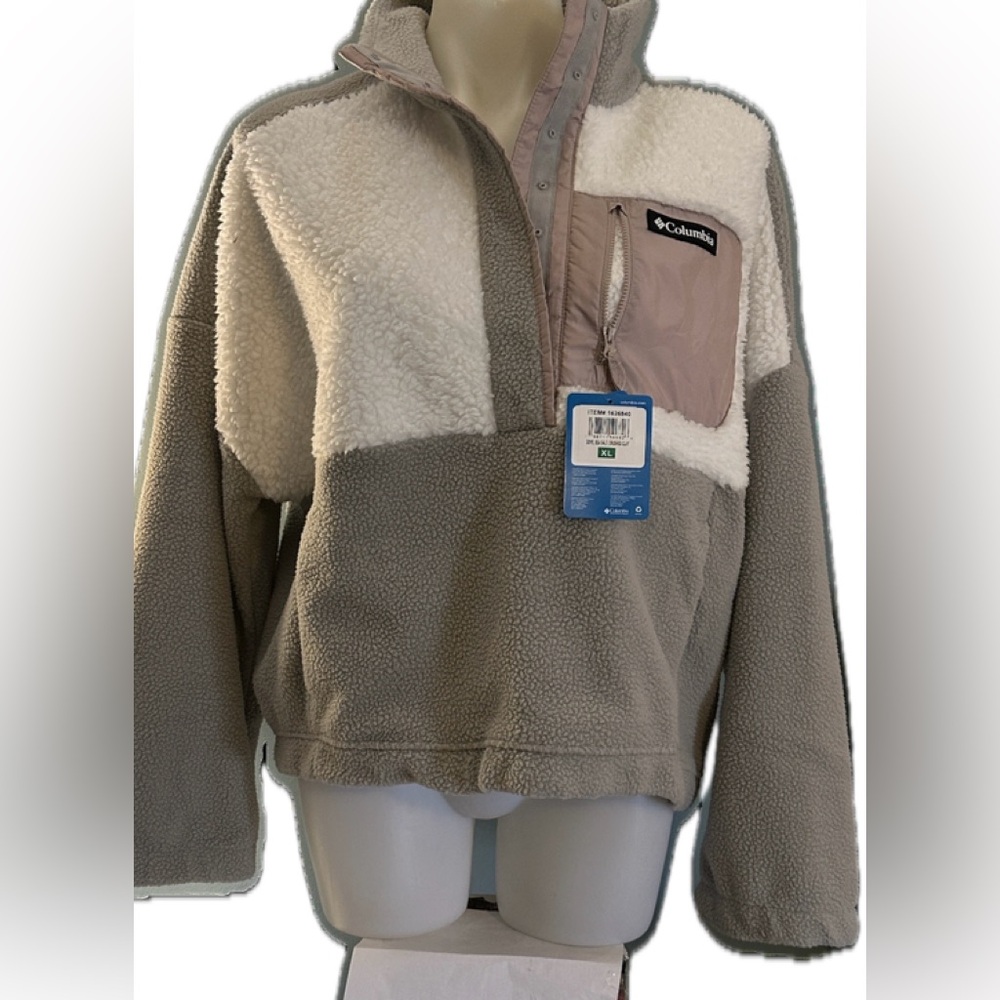 Columbia Fleece Jacket in Gray and White